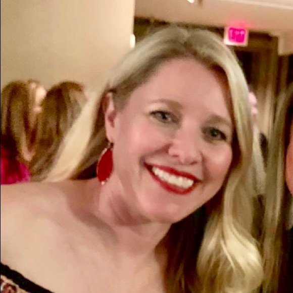 Meet your Posher, Lynnette - Picture 1 of 1